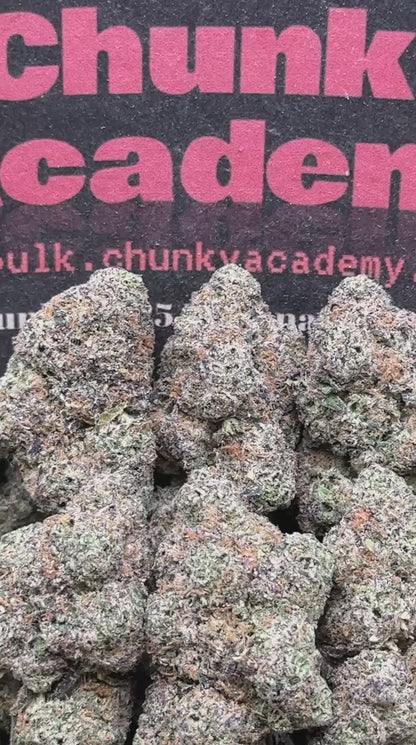 #AA842 - Strawberry Nova (Hybrid)